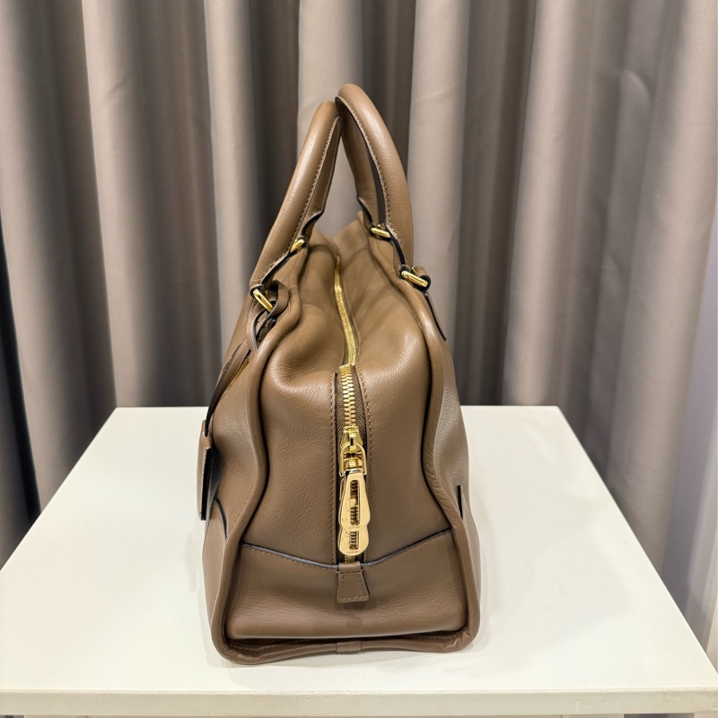 Loewe羅威 經典Amazona28 柔軟粒面小牛皮手提包-2