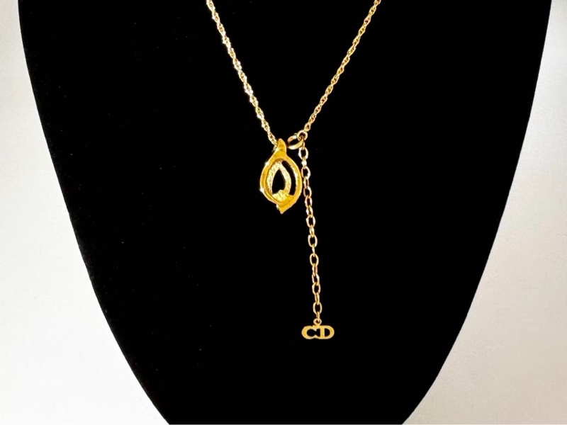 【95新 ✨ 全網最低價！】 Dior中古德標鏤空亮鑽吊墜(下單前先詢問庫存❗️❗️）-5