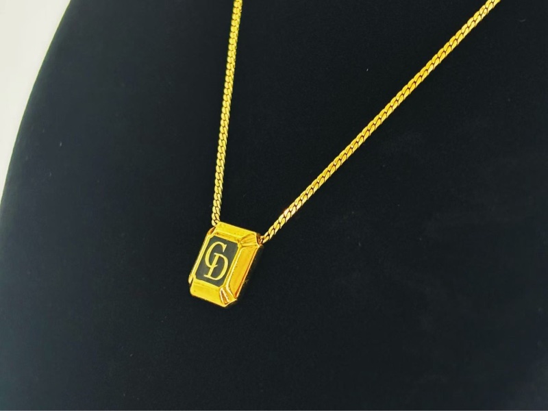 【97新 ✨ 全網最低價！】中古Dior CD 方形黑色琺瑯 金色項鍊(下單前先詢問庫存❗️❗️）-3