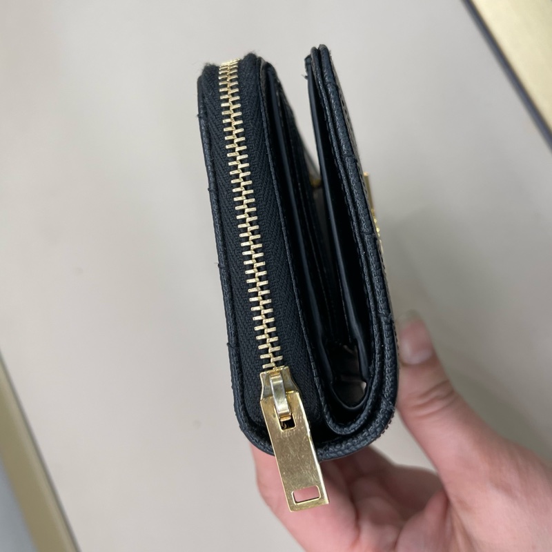 聖羅蘭 經典信豐錢包，黑色絎縫牛皮，金色logo裝飾  🈚附件-5