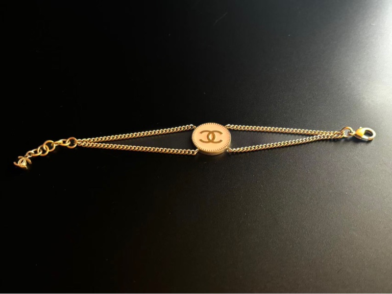 【97新 ✨ 全網最低價！】chanel 粉色 圓形琺瑯 手鏈(下單前先詢問庫存❗️❗️）-6