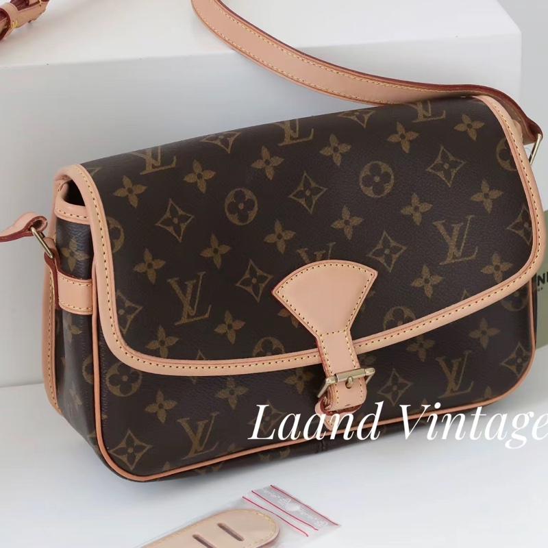 Louis Vuitton • 經典老花法棍包-1