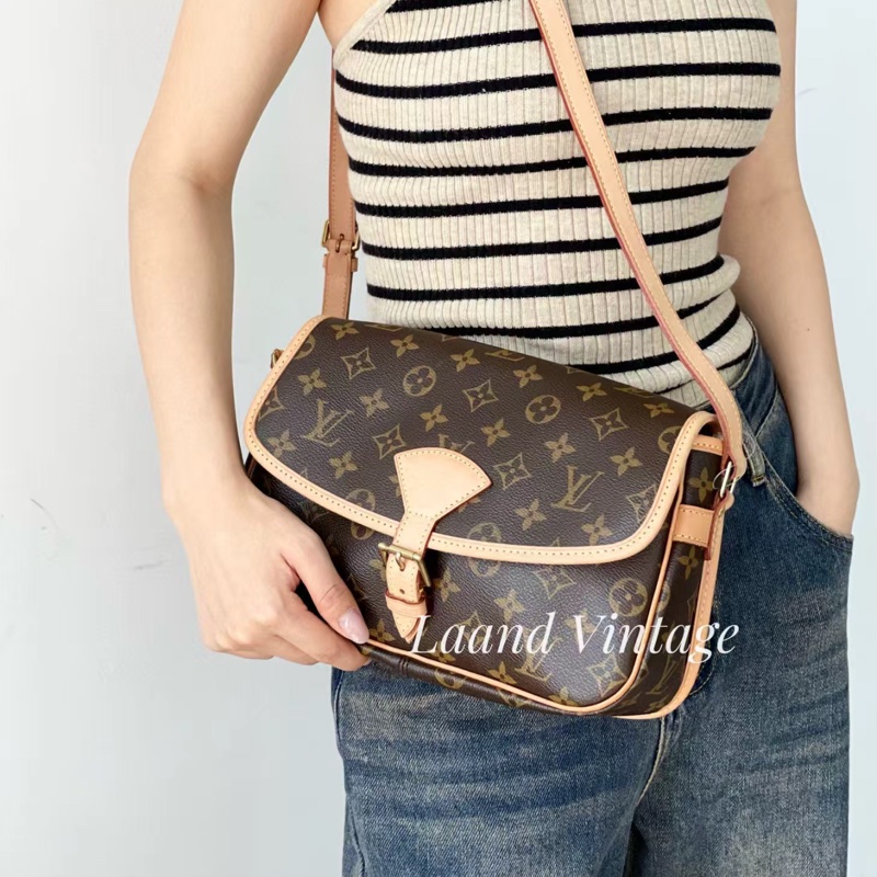 Louis Vuitton • 經典老花法棍包-2