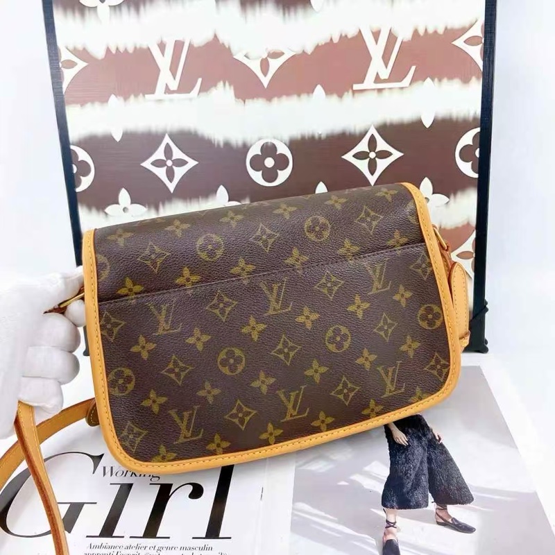 Louis Vuitton • 經典老花法棍包-5