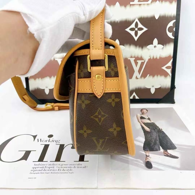 Louis Vuitton • 經典老花法棍包-7