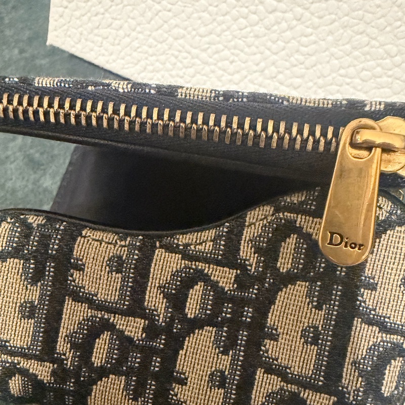 Dior帆布金扣錢包-5