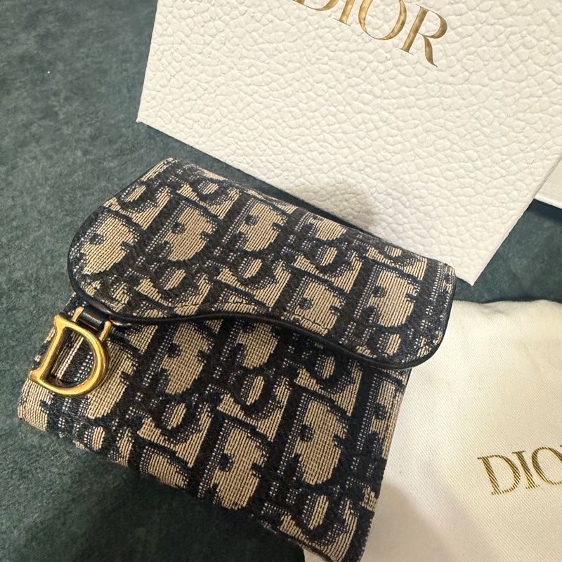 Dior帆布金扣錢包-11