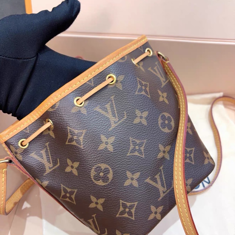 Louis Vuitton • 經典老花Nano Noe 小水桶包 芯片款✨-4
