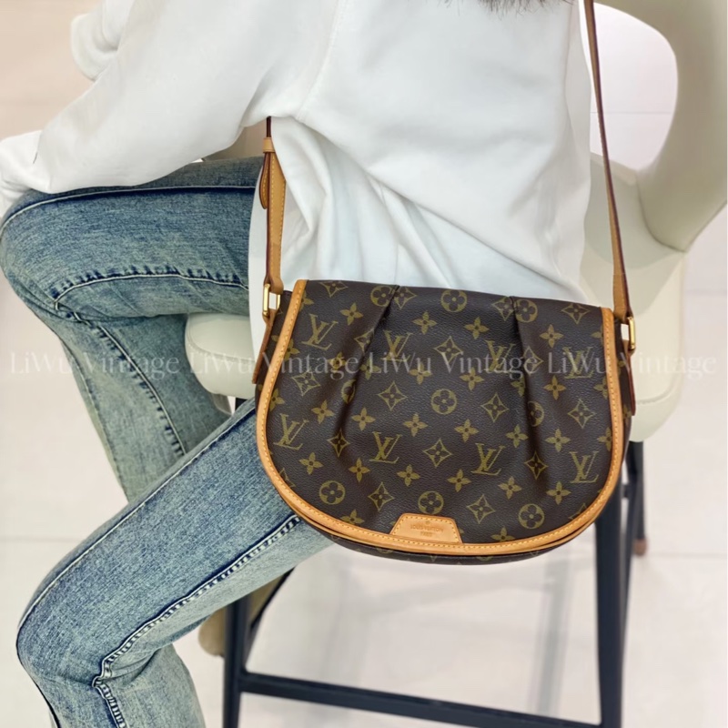 Louis Vuitton • 經典老花Menilmontant褶皺南瓜郵差包 大號-0