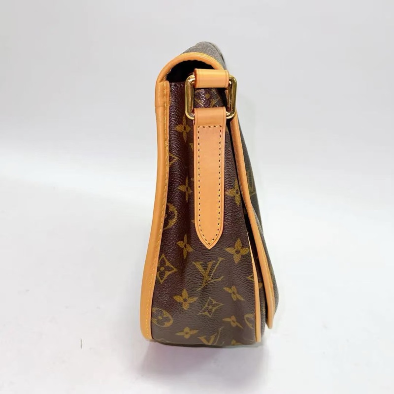 Louis Vuitton • 經典老花Menilmontant褶皺南瓜郵差包 大號-4