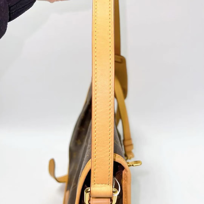 Louis Vuitton • 經典老花Menilmontant褶皺南瓜郵差包 大號-9