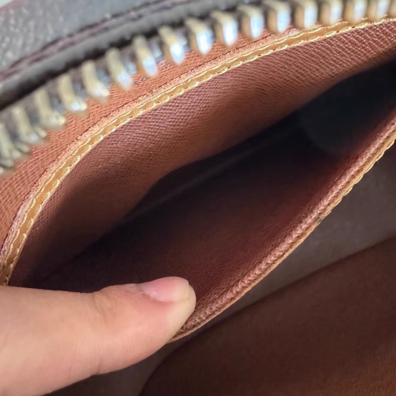 Louis Vuitton • 經典老花蘋果包-14