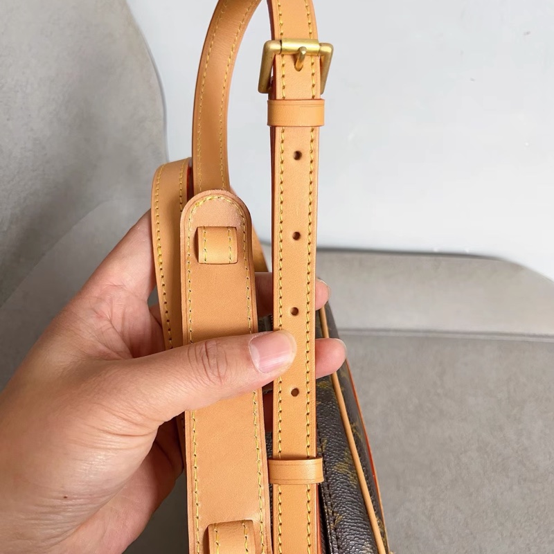 Louis Vuitton • 經典老花開口笑雙子星郵差包-6