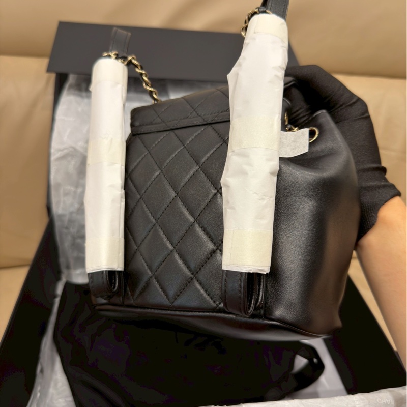 99🆕全配🈶購證😍絕美斷貨款❤️‍🔥Chanel香奈兒黑金小號duma鏈條後背包小書包雙肩包-11
