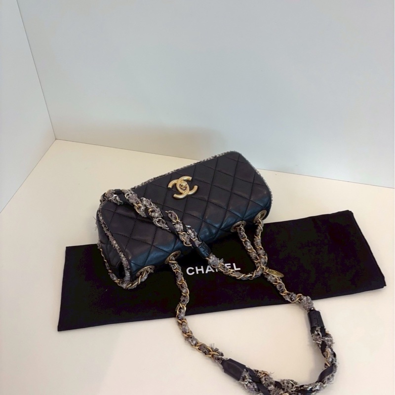 超限量稀有款😍✨Chanel香奈兒黑金牛皮金幣毛呢鏈條滾邊法棍包腋下包單肩斜挎包-8