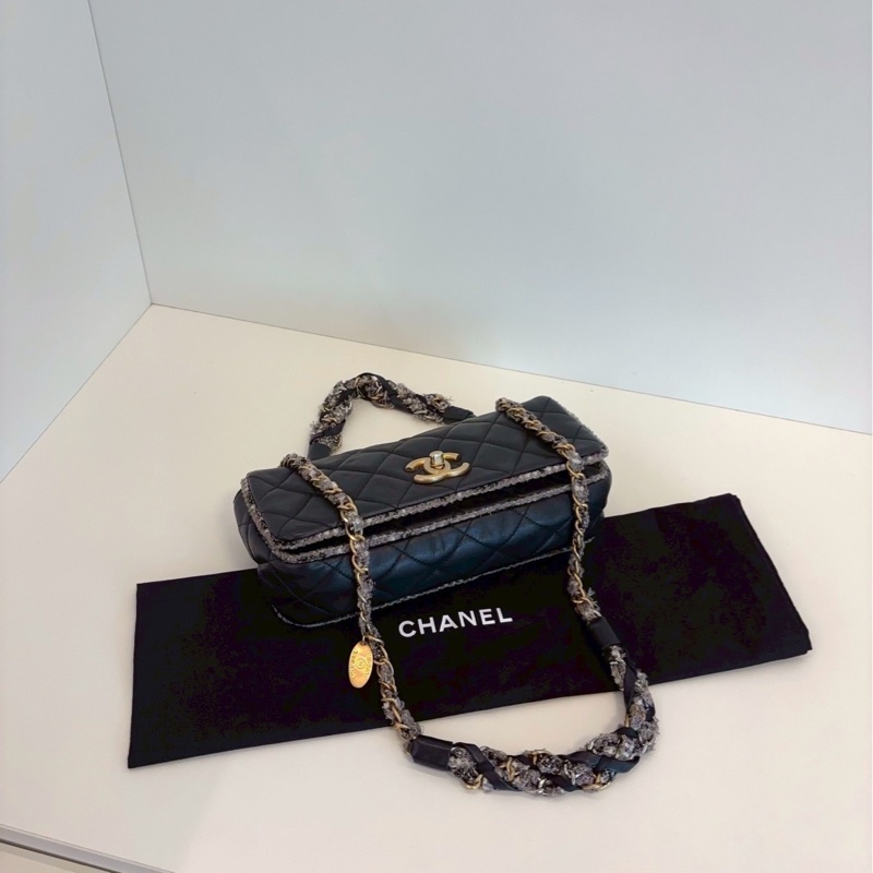 超限量稀有款😍✨Chanel香奈兒黑金牛皮金幣毛呢鏈條滾邊法棍包腋下包單肩斜挎包-9