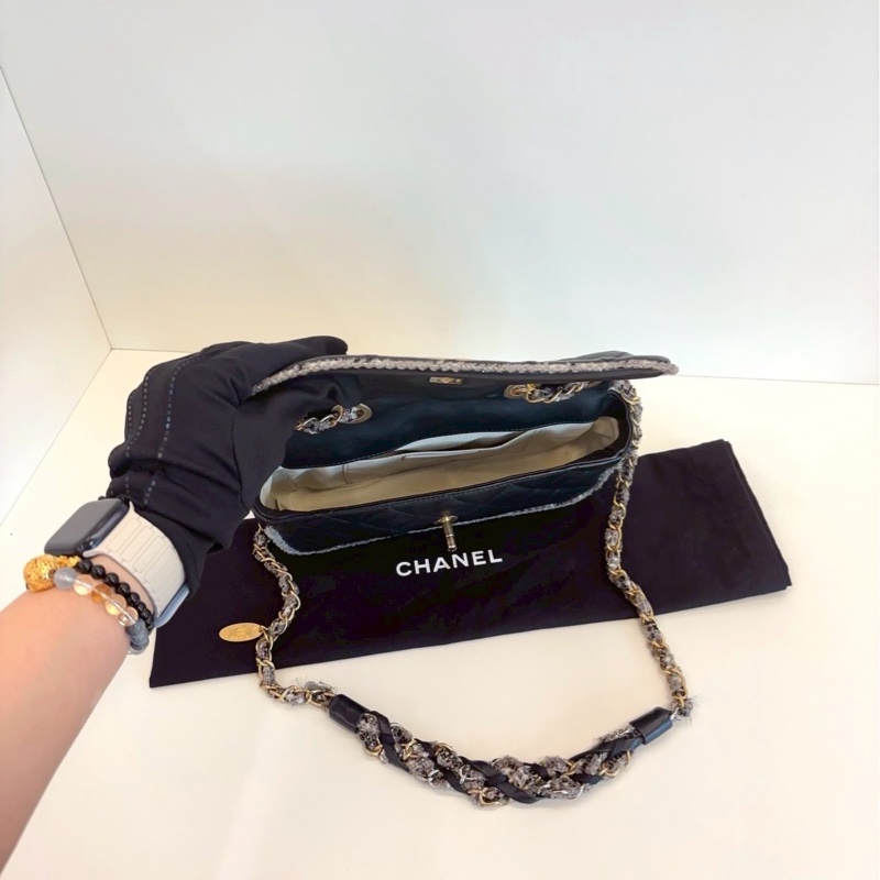 超限量稀有款😍✨Chanel香奈兒黑金牛皮金幣毛呢鏈條滾邊法棍包腋下包單肩斜挎包-12