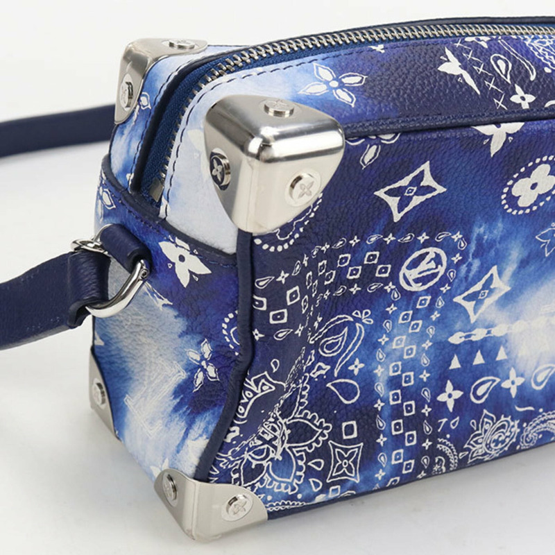 路易威登 (LOUIS VUITTON) 男士斜挎單肩包 M20557 迷你軟箱 Monogram Bandana 藍色-4