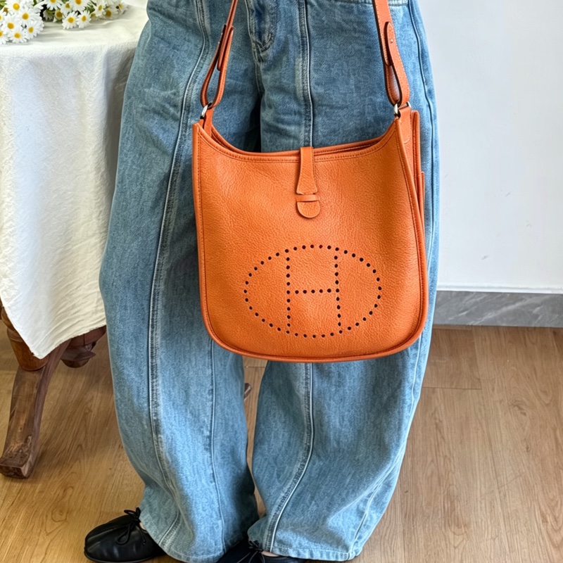 HERMES愛馬仕Evelyne伊芙琳29火焰橙銀扣單肩斜挎包👜-0