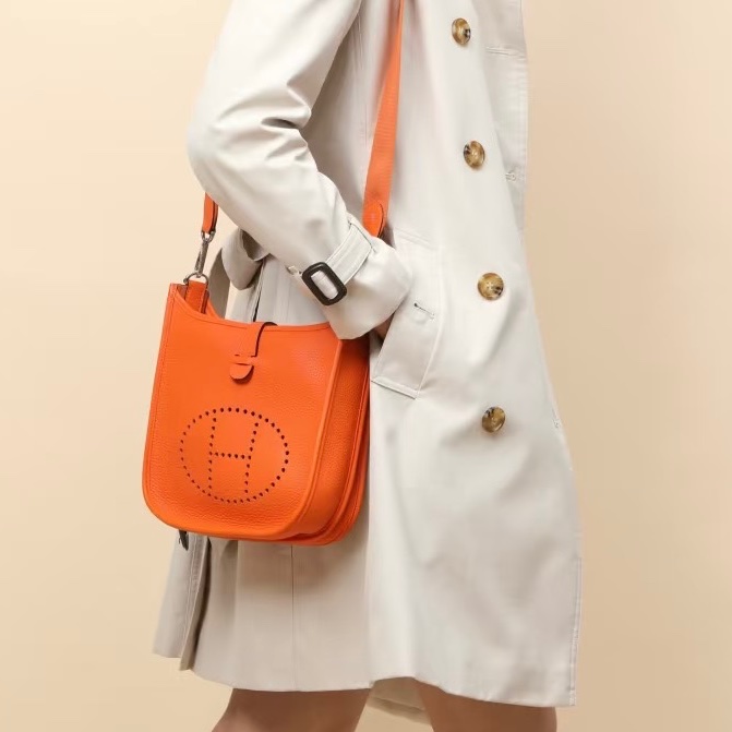 HERMES愛馬仕Evelyne伊芙琳29火焰橙銀扣單肩斜挎包👜-1