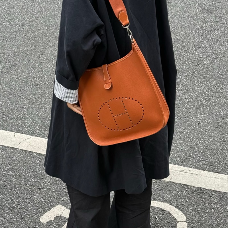 HERMES愛馬仕Evelyne伊芙琳29火焰橙銀扣單肩斜挎包👜-6