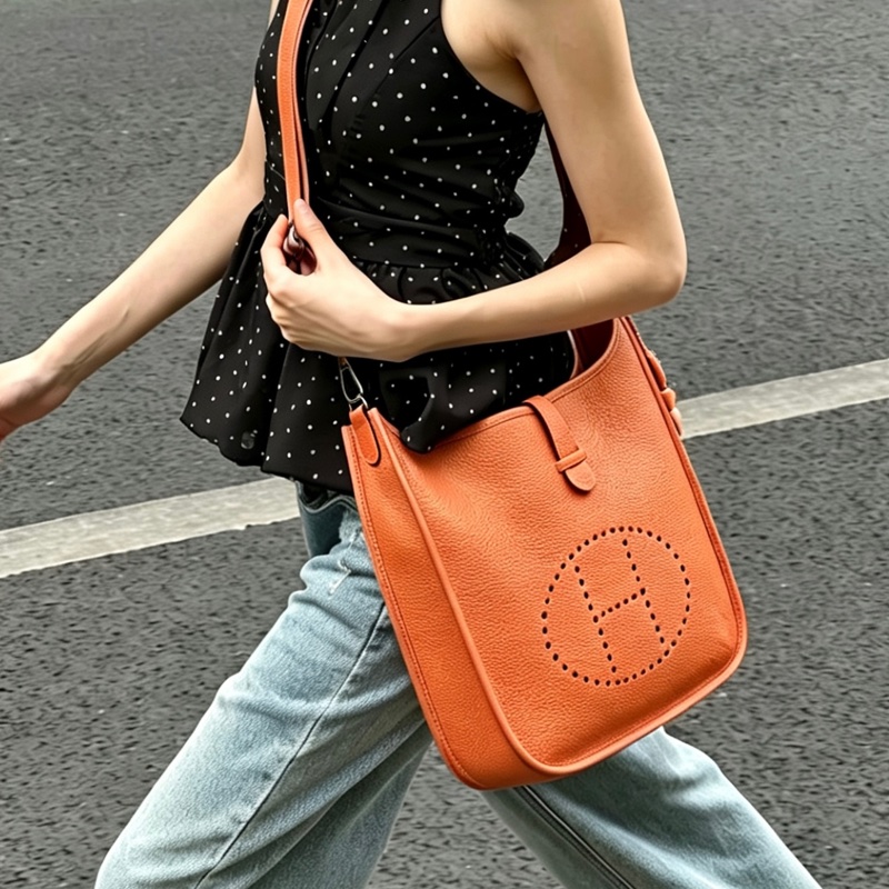 HERMES愛馬仕Evelyne伊芙琳29火焰橙銀扣單肩斜挎包👜-7