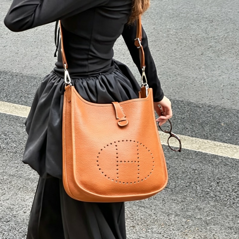 HERMES愛馬仕Evelyne伊芙琳29火焰橙銀扣單肩斜挎包👜-22