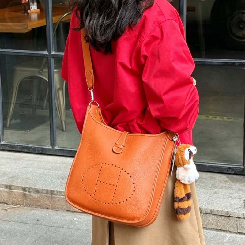 HERMES愛馬仕Evelyne伊芙琳29火焰橙銀扣單肩斜挎包👜-23