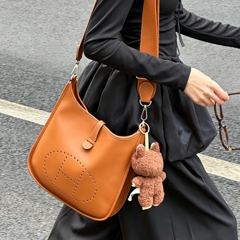 HERMES愛馬仕Evelyne伊芙琳29火焰橙銀扣單肩斜挎包👜-24