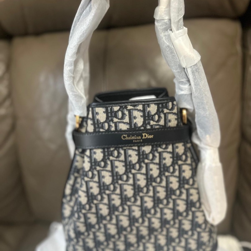 Dior Oblique C'est Dior經典老花中號水桶包-6
