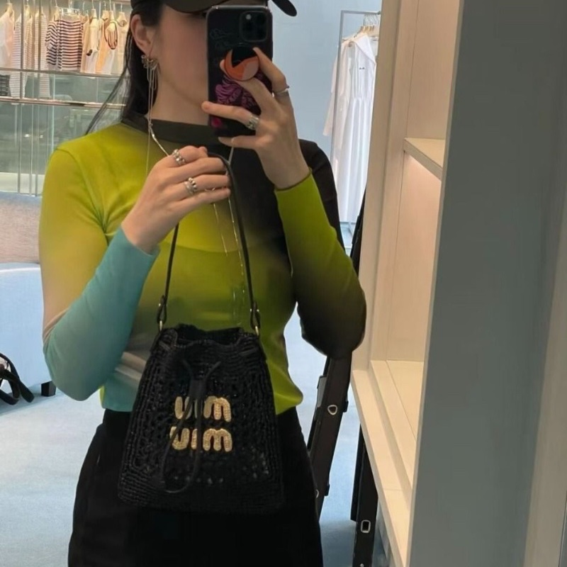 miumiu草編包迷你黑色 23×20cm  95新 配件塵袋-0