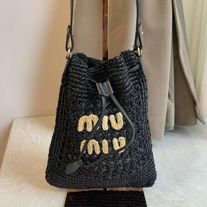 miumiu草編包迷你黑色 23×20cm  95新 配件塵袋-1