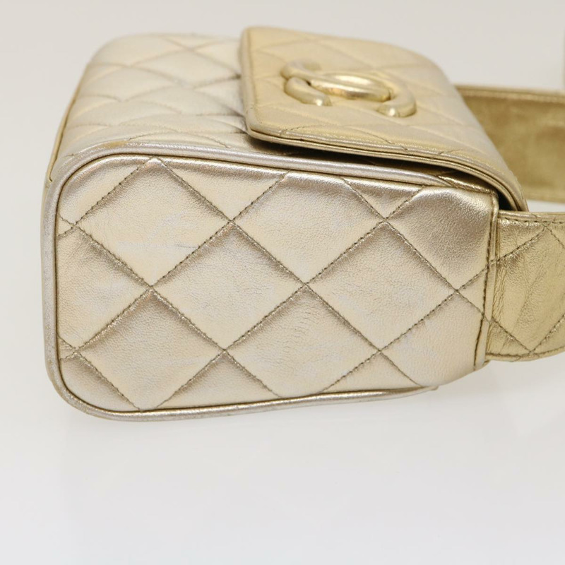 【日本直送】香奈兒 (CHANEL) Matelasse 羊皮單肩包，金色雙C標誌，正品編號 29567SAV-3