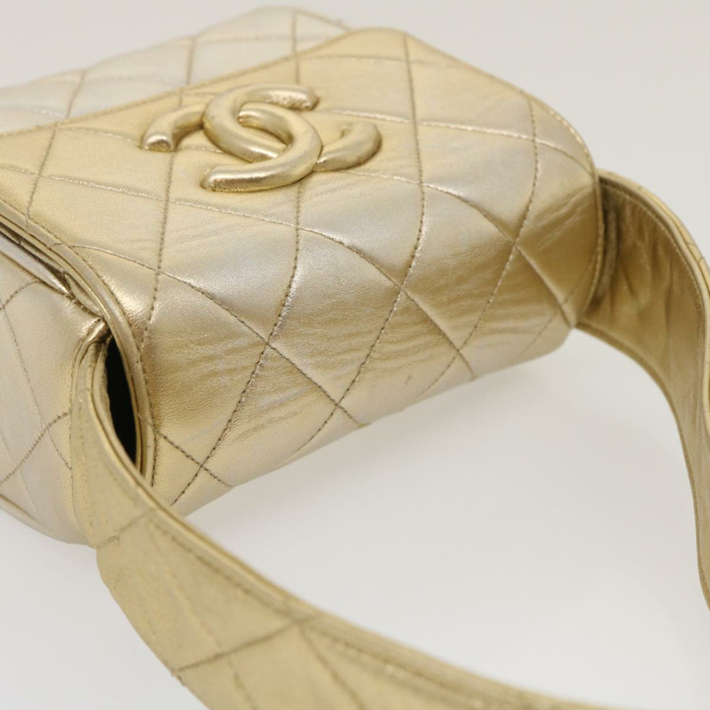 【日本直送】香奈兒 (CHANEL) Matelasse 羊皮單肩包，金色雙C標誌，正品編號 29567SAV-5