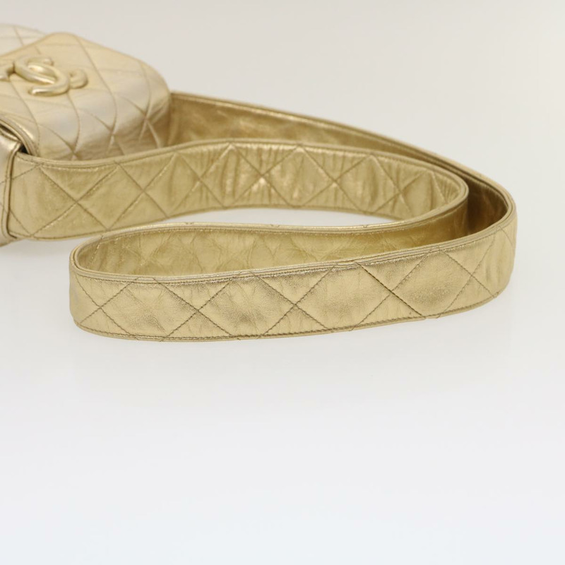 【日本直送】香奈兒 (CHANEL) Matelasse 羊皮單肩包，金色雙C標誌，正品編號 29567SAV-6