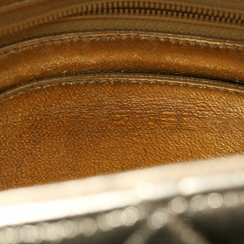 【日本直送】香奈兒 (CHANEL) Matelasse 羊皮單肩包，金色雙C標誌，正品編號 29567SAV-17