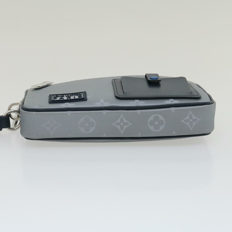 【日本直送】路易威登 Monogram Satellite Alpha 手拿包 銀色 M44171 LV 正品 29977SAV-4