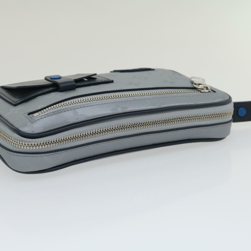 【日本直送】路易威登 Monogram Satellite Alpha 手拿包 銀色 M44171 LV 正品 29977SAV-5