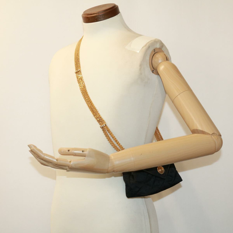 【日本直送】香奈兒 (CHANEL) 菱格紋鏈條單肩包 黑色 CC 標誌 Auth 32695SAV-25