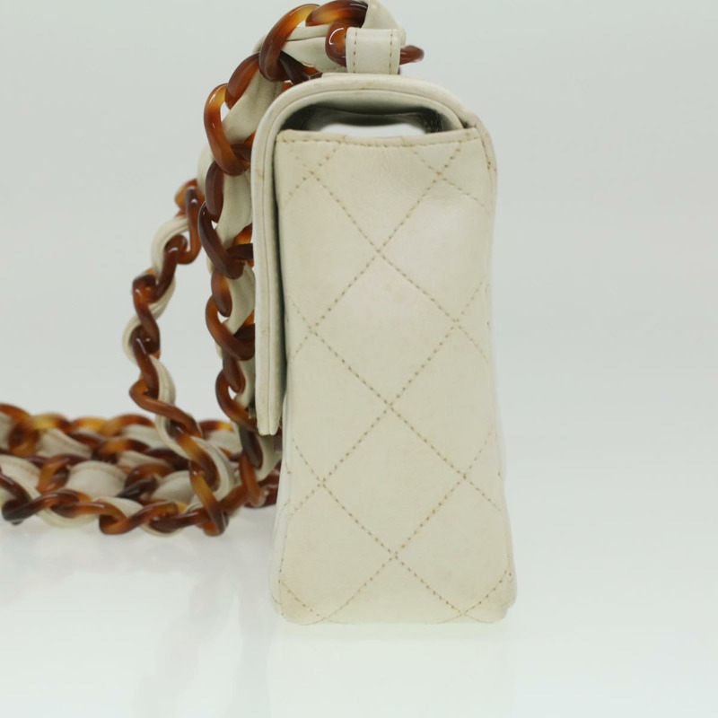 【日本直送】香奈兒 Matelasse 23 旋轉鎖扣單肩包，羊皮材質，棕色/白色，CC 標誌，正品編號 32160SAV-2