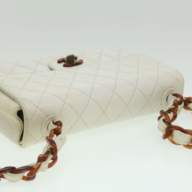【日本直送】香奈兒 Matelasse 23 旋轉鎖扣單肩包，羊皮材質，棕色/白色，CC 標誌，正品編號 32160SAV-5