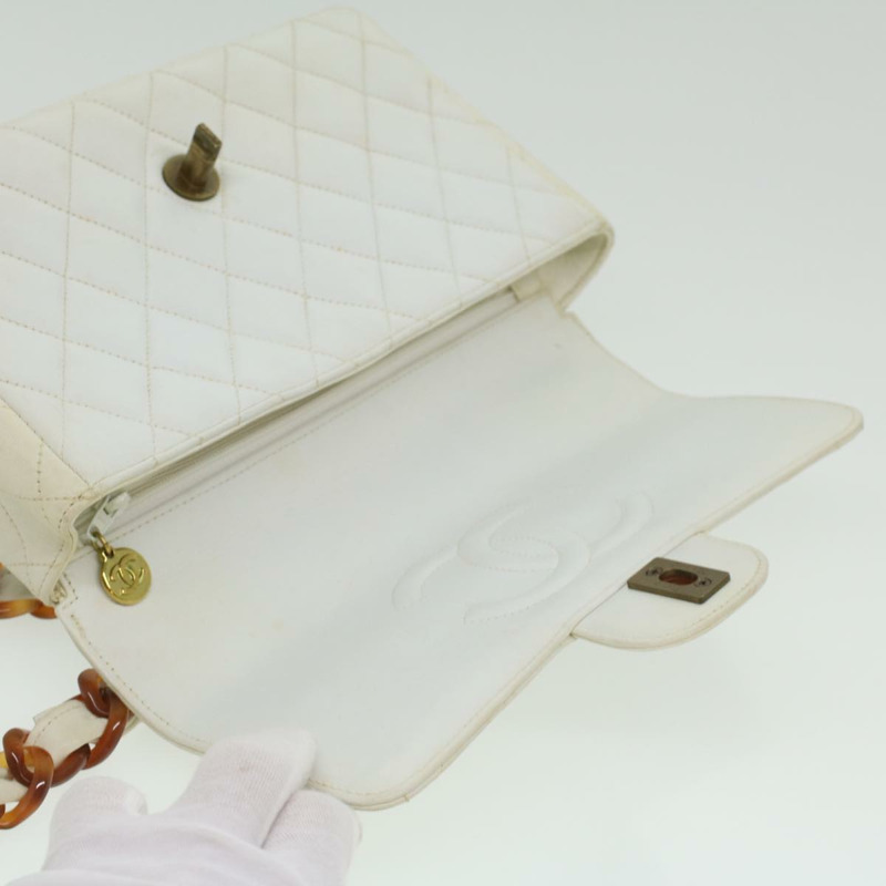 【日本直送】香奈兒 Matelasse 23 旋轉鎖扣單肩包，羊皮材質，棕色/白色，CC 標誌，正品編號 32160SAV-8