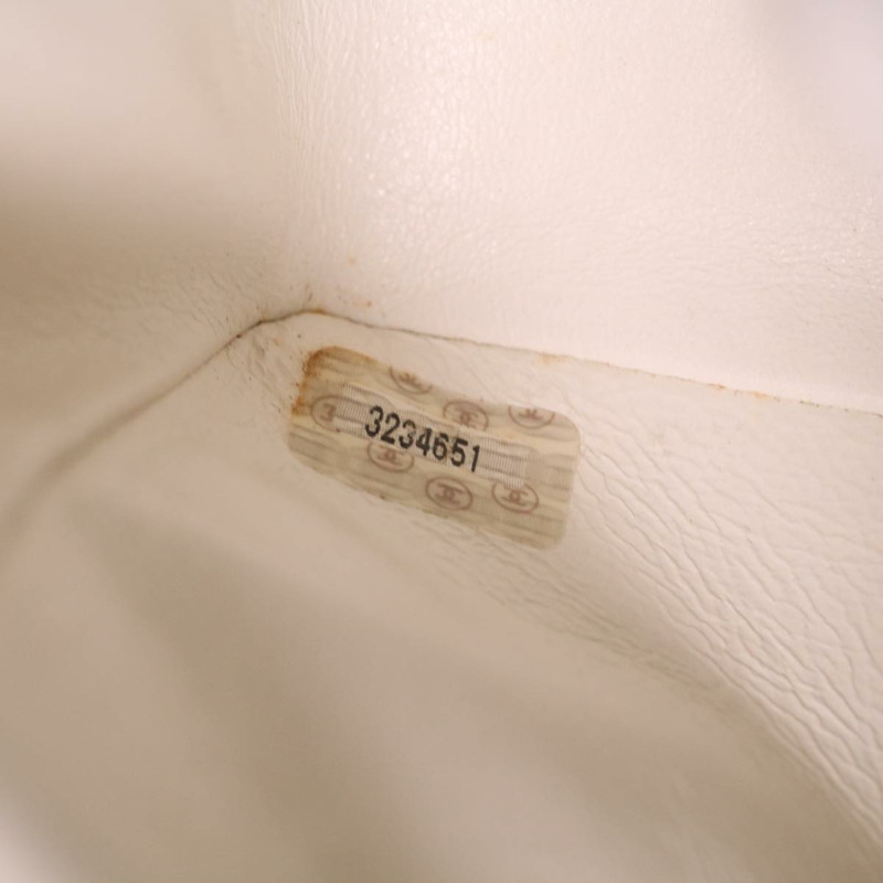 【日本直送】香奈兒 Matelasse 23 旋轉鎖扣單肩包，羊皮材質，棕色/白色，CC 標誌，正品編號 32160SAV-10