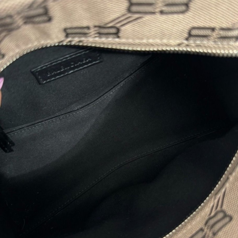 Balenciaga 咖色牛仔 機車包26*17cm  95新 配件肩帶 吊牌 塵袋-4