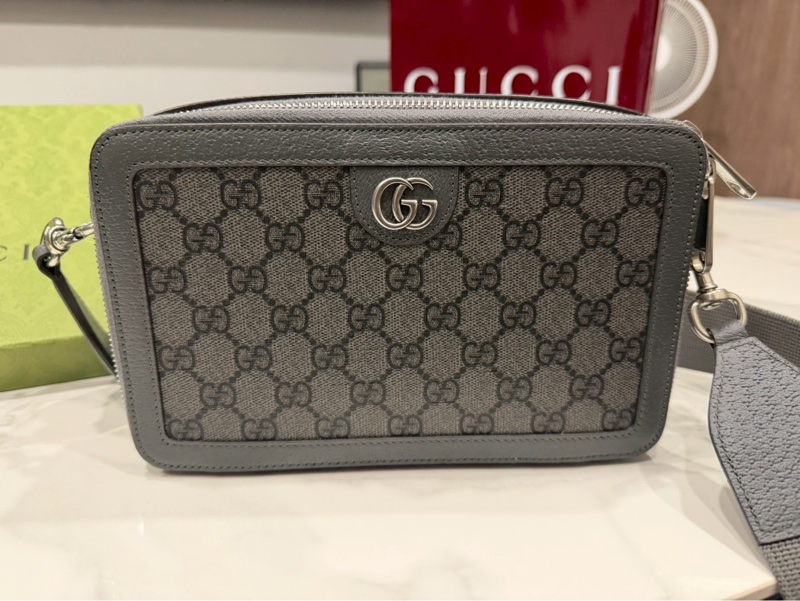 🌟9.5新 Gucci GG Supreme 相機包-1
