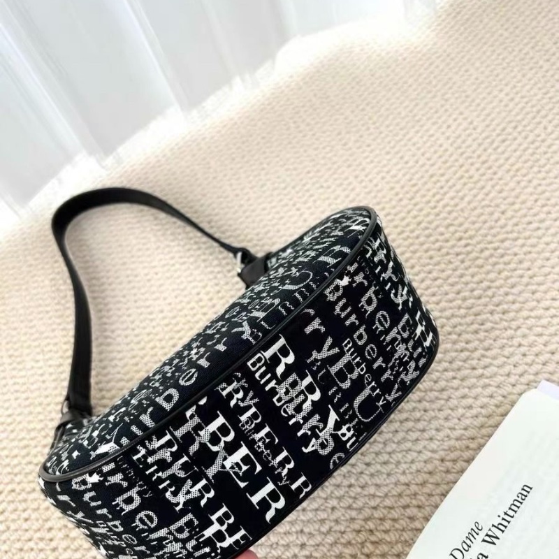 Burberry 帆布滿logo月牙腋下包 刺繡帆布23×8×22cm  95新 配件塵袋-4
