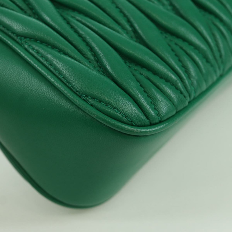 【日本直送】Miu Miu Matelasse 鏈條單肩包，皮革材質，兩用，綠色/金色，正品，貨號 171450SAM-17