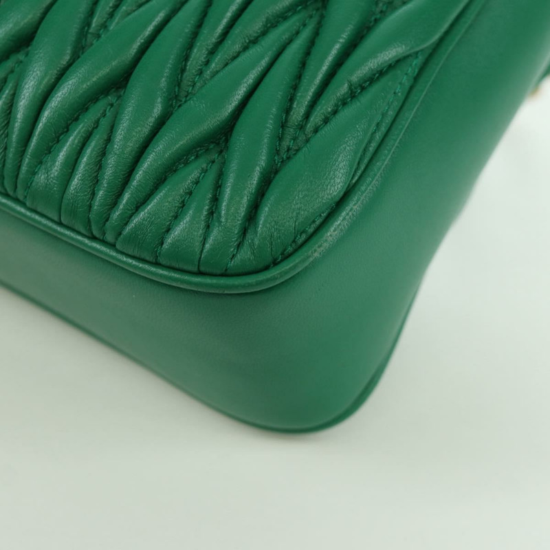 【日本直送】Miu Miu Matelasse 鏈條單肩包，皮革材質，兩用，綠色/金色，正品，貨號 171450SAM-18