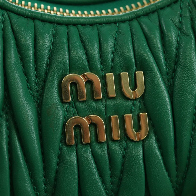 【日本直送】Miu Miu Matelasse 鏈條單肩包，皮革材質，兩用，綠色/金色，正品，貨號 171450SAM-19