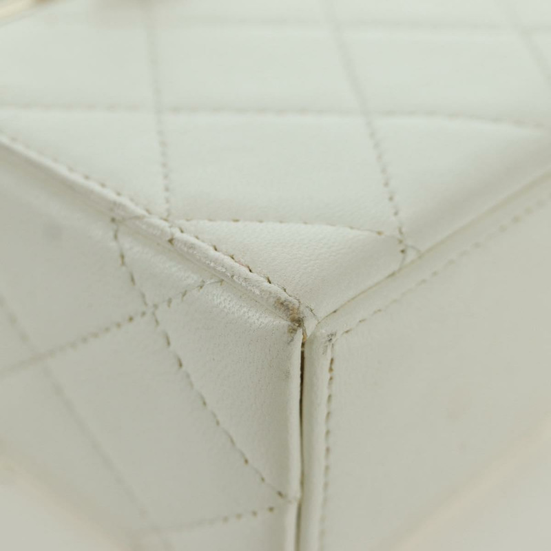 【日本直送】香奈兒 (CHANEL) 絎縫鏈條肩背包，羊皮材質，白色，金色，CC標誌，正品編號 173442SAM-14